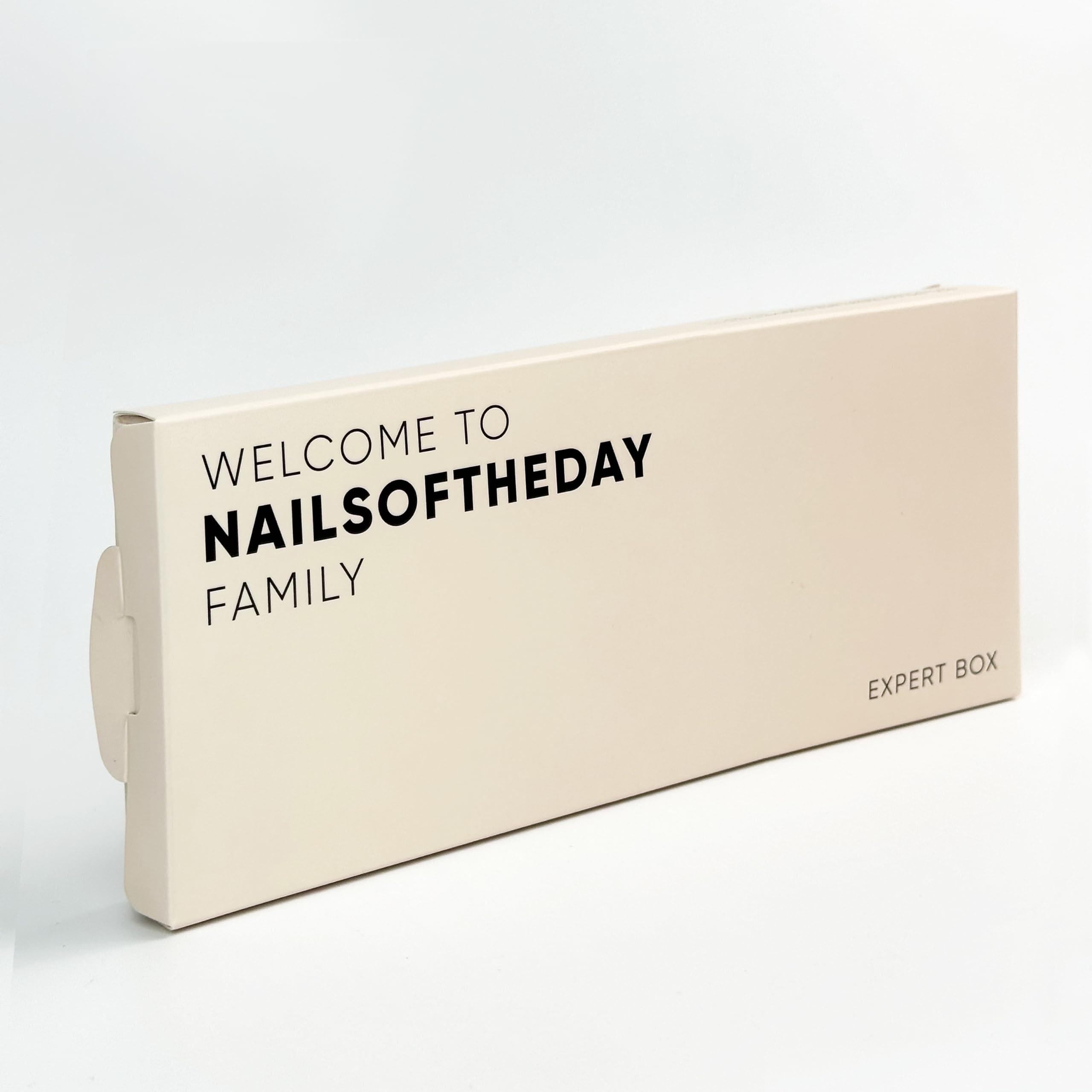 NAILSOFTHEDAY WELCOME NOTD BOX Kit Starter Manicure Dehydrator, Ultrabond, Rubber Base, Cover Base New Formula 02, Gel Polish Let's Special White 001 e Glossy Top Wipe, 10 ml c/u