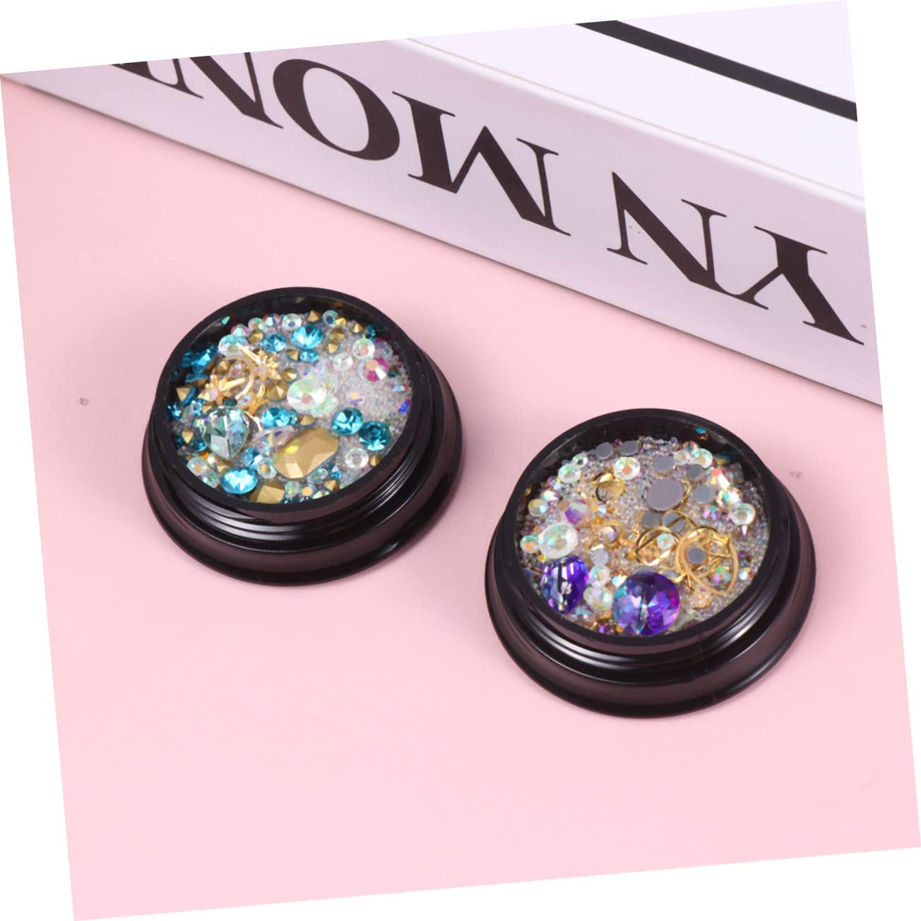 Housoutil Decorazioni Per Unghie Di Strass e Ciondoli Per Nail Art Mix Di Diamanti e Perline Accessori Per Manicure Creativa Adatto Per Uso Salone e Casa