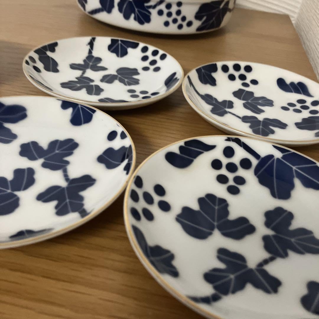 Amazon | 皇室御用達の深川製磁の「ぶどうの園」シリーズ 小皿