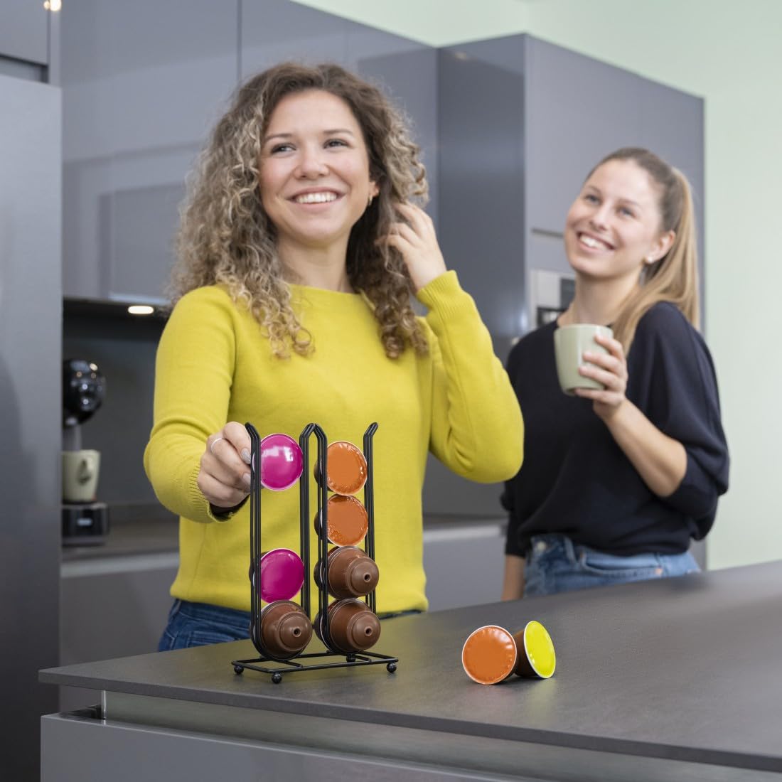 Xavax Stojak na kapsułki do kawy Nescafé Dolce Gusto / Nespresso Vertuo ( uchwyt, do kapsułek z kawą, dozownik, metalowy, na 16 kapsułek ) czarny