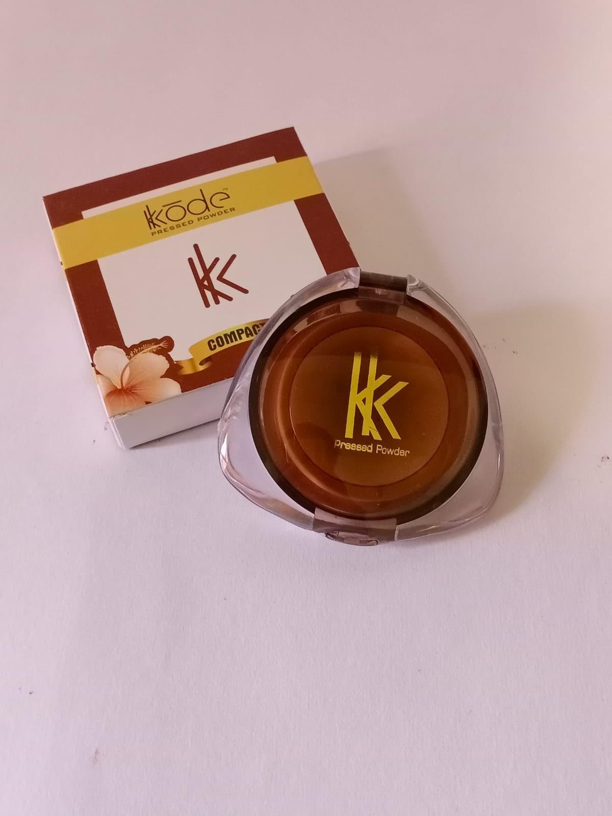 Introducing the new Fairness Compact Powder Perfect Radiance Intense Whitening Compact. This long lasting compact has been formulated with Vitamin B3 and it also protects you from the UV rays.