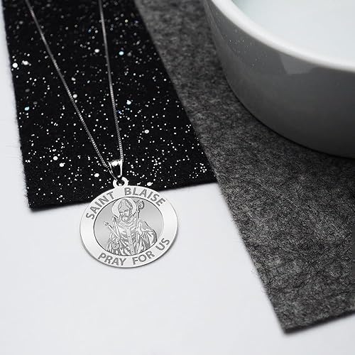 Vista 5 de PicturesOnGold.com Medalla religiosa Saint Blaise - 1 pulgada tamaño de un cuarto - plata de ley