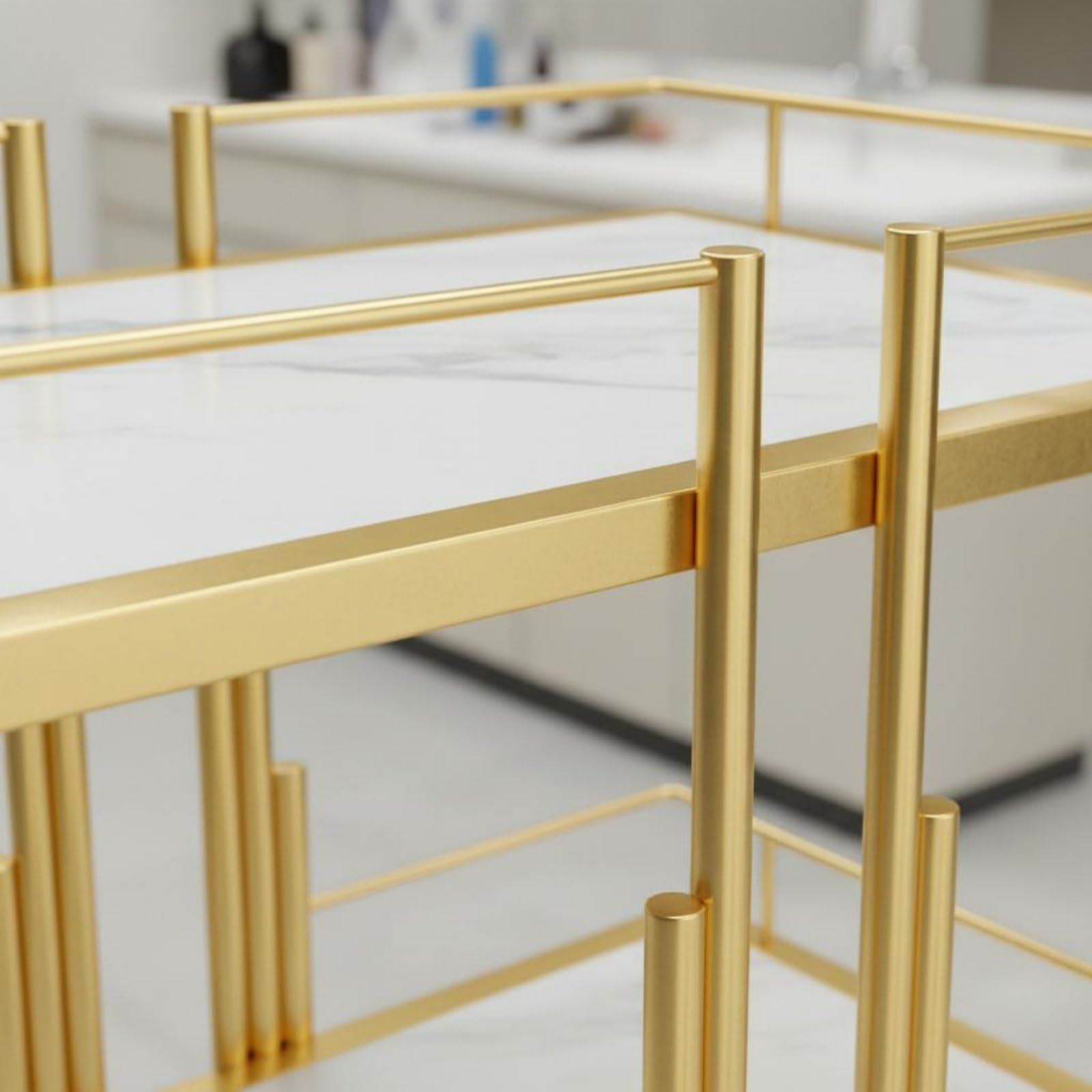 Carro de Salón con Niveles Mueble Organizador Metálico Estantes Imitación Mármol Ruedas Giratorias Suaves Adecuado para Centro de Estética Barbería Dormitorio, Plata