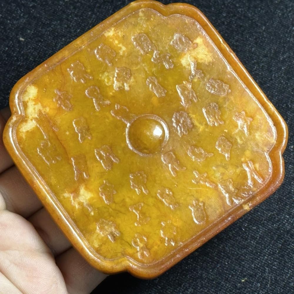 Colección de adornos colgantes Yubi de piedra de jade antigua