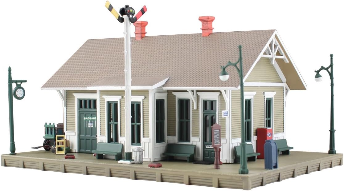 Dansbury Depot Building Built-N-Ready N Scale Woodland Scenics