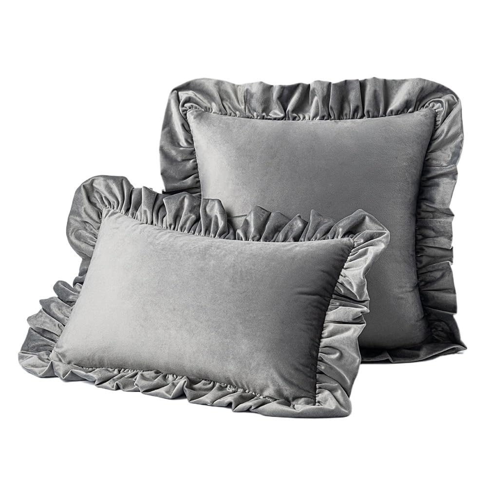 Housse de coussin velours grise pour renover un canape fatigue facilement