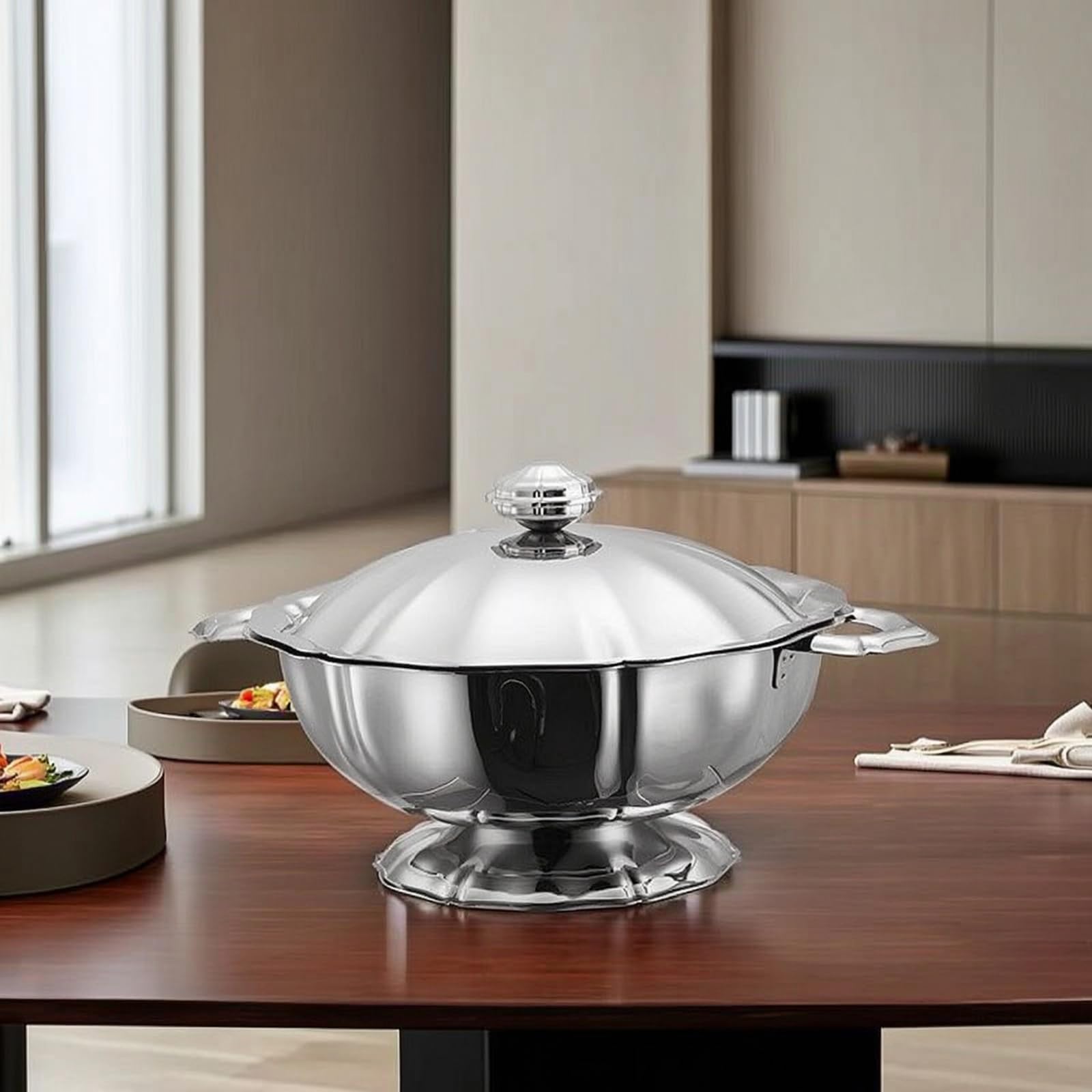 Tetera Acero Inoxidable con Superficie Brillante y Mango Cómodo para Preparar Infusiones y en Reuniones Íntimas