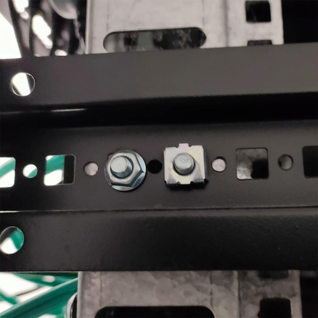 Dadi a Gabbia M8 per Armadi di Server Argento Tono 10pz Dadi Ingabbiati in Acciaio Inox Dadi a Gabbia
