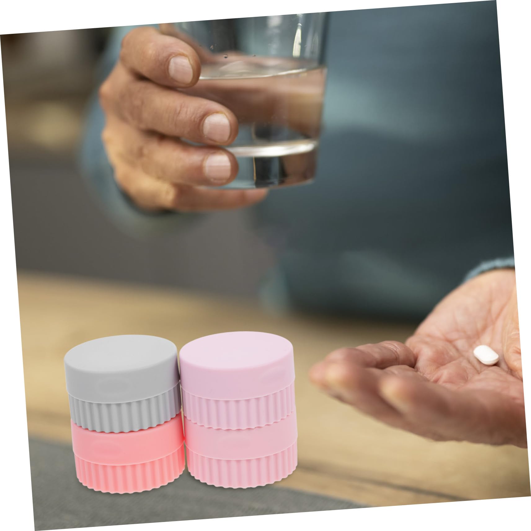 VALICLUD 3 Sätze Pillendose Hautpflege Klein Reisen Wöchentliche Pille Pille Pille Tragbar Erinnerungs-pillen-organizer Dosis Behälter Erste Cremes Mit Kieselgel 4 Stück * 3