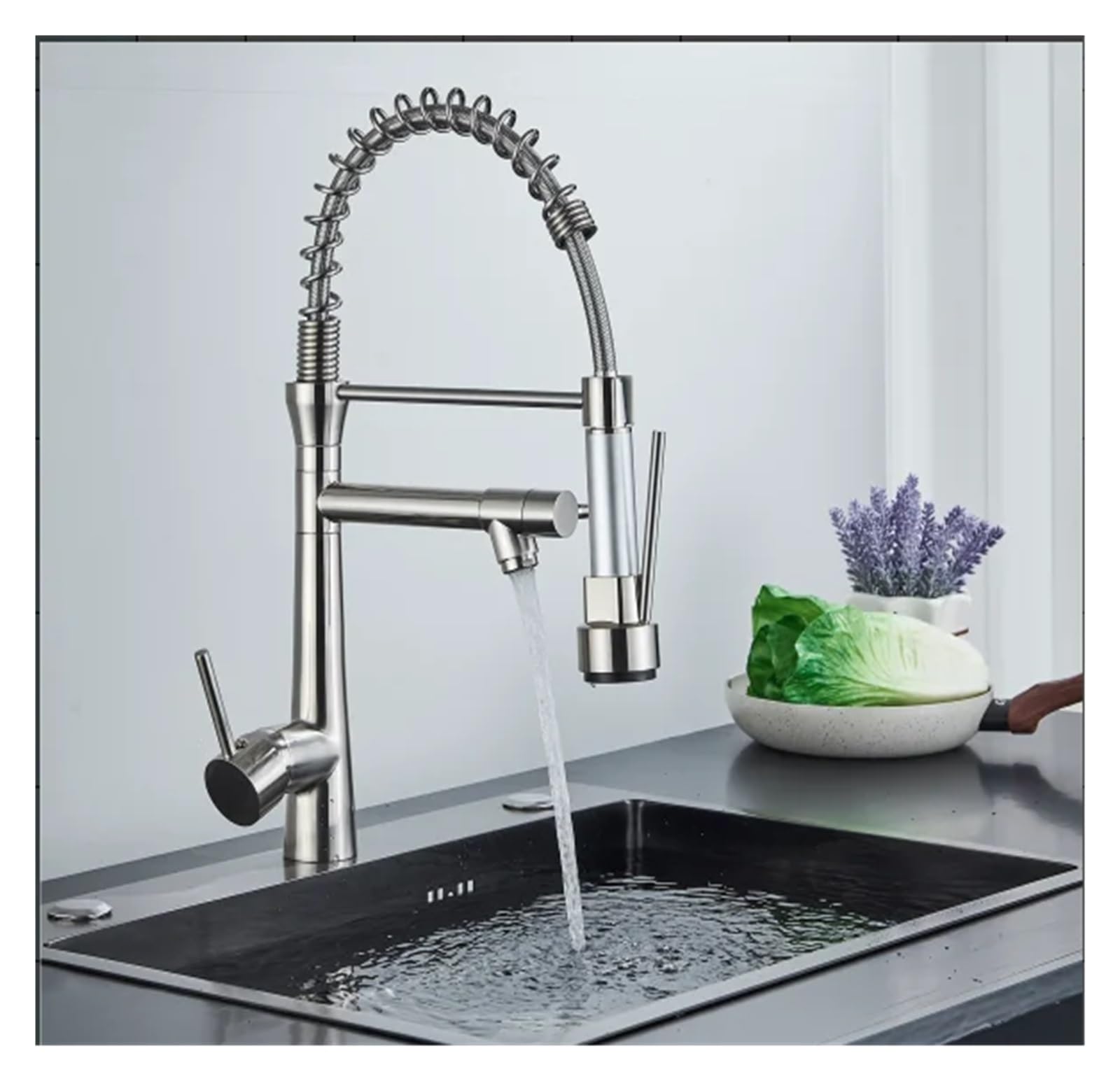 Robinet de cuisine en laiton doré luxueux pour évier moderne