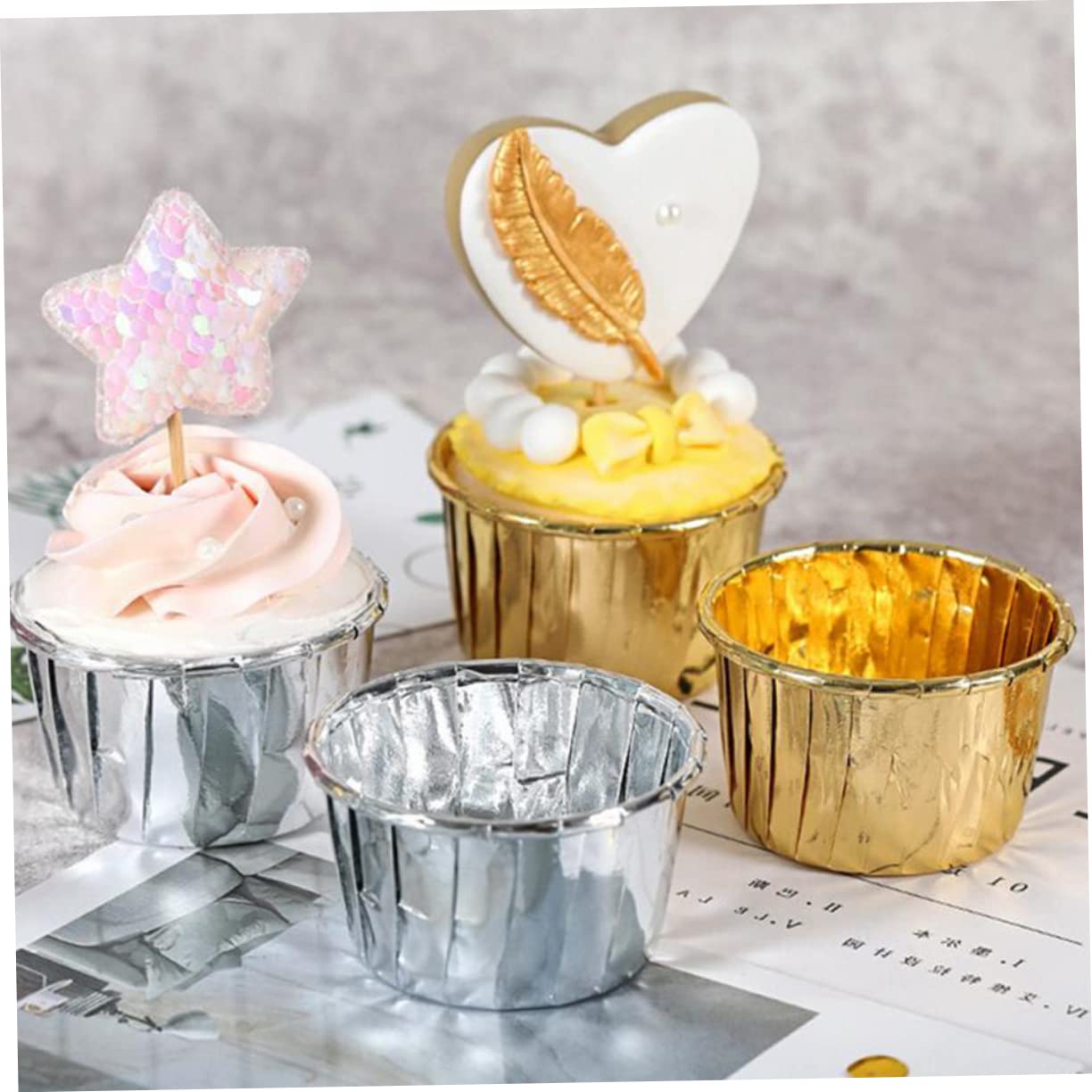 ABOOFAN Lot de 2 Caissettes à Muffins en Papier Résistantes à La Chaleur Anti-fuites Décoratives pour Mariages 100 Pièces