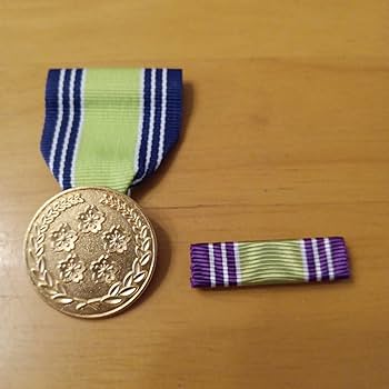 海上自衛隊ミリタリー記念章　防衛記念章 Amazon.co.jp: 防衛記念章 全5種 陸上自衛隊 海上自衛隊 航空