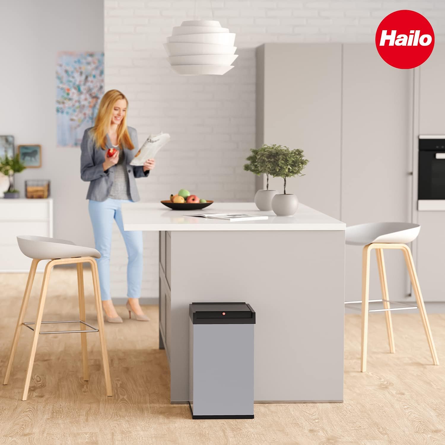 Hailo Big-Box Swing L Waste Bin | 1 x 35L / 7.5 Gal | Self-Closing Swing Lid | Steel Sheet Body | Liner Clamping Frame | Easy to Clean | Made in Germany | White | Kitchen Trash Can
