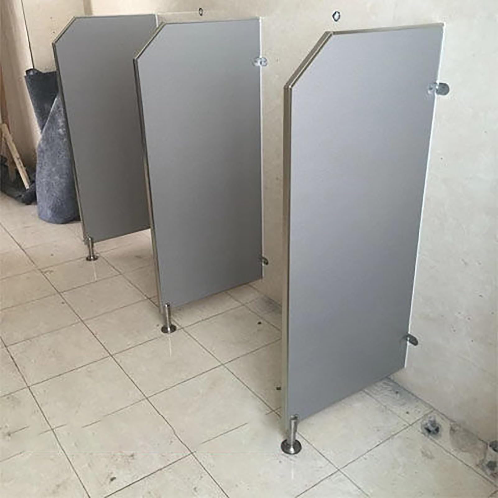 Deflector de mampara resistente de acero inoxidable para optimizar la higiene en centros comerciales