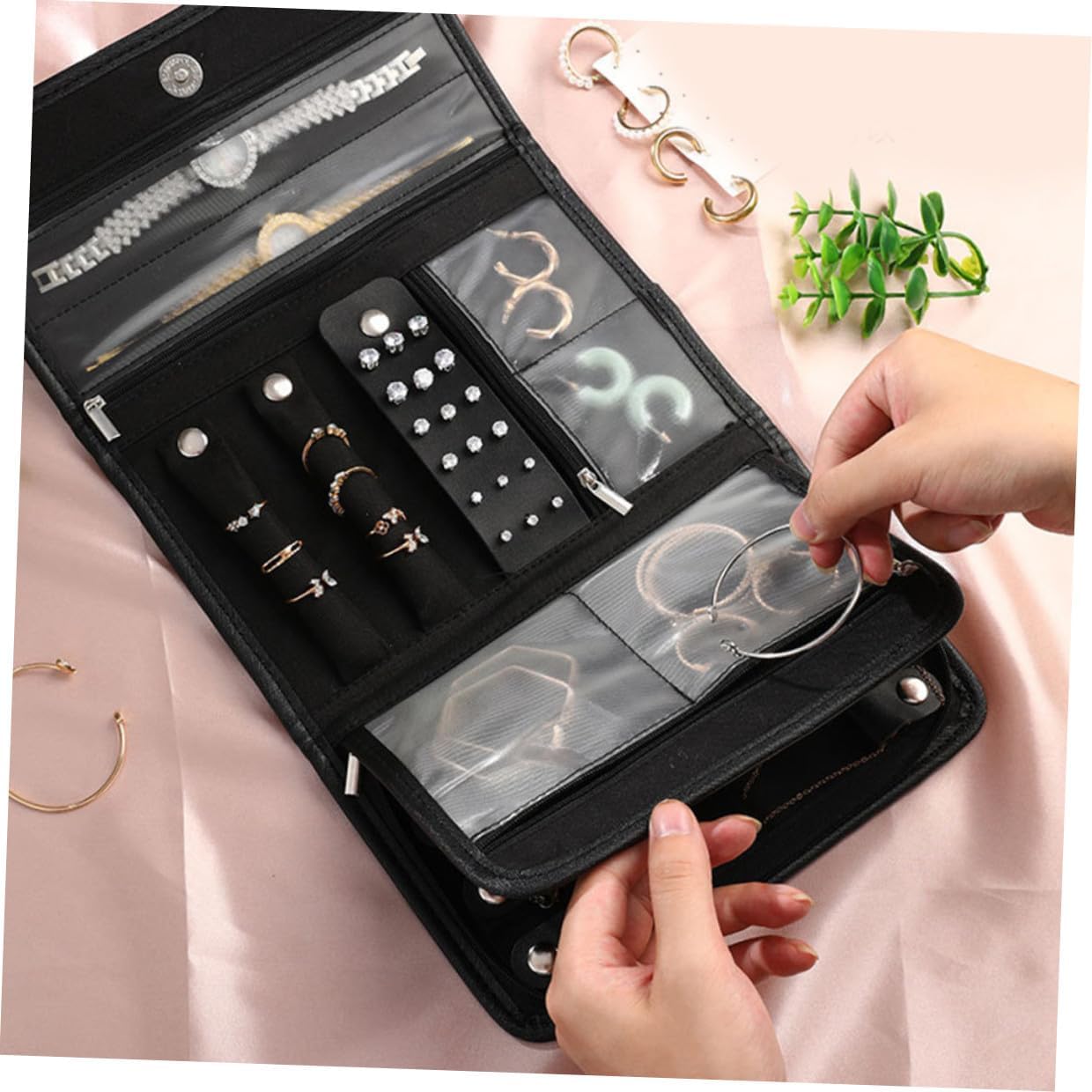 Foldable Jewelry Roll Bag with Clear Pockets PU Material Travel Organizer Pouch for Necklace Earring Bracelet Storage Capacity Scratch-resistant Jewelry Storage Bag for Business