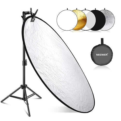 NEEWER 43"/110cm Light Reflector Kit, 5 in 1 Collapsible Round Reflector (Translucent/Silver/Gold/White/Black), Metal Clamp and 21"-43”/53-110cm Short Stand for Low Angle Children Studio Photography - 110cm w/Clamp&Stand