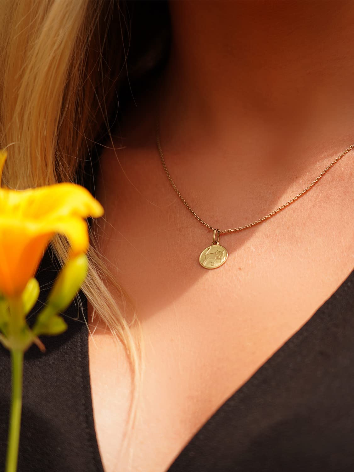 My Gold Pendentif signe du zodiaque taureau (sans chaîne) or jaune or véritable 333 (8 carats) Ø 12mm rond signes du zodiaque rond du zodiaque A-06017-G303-Sti