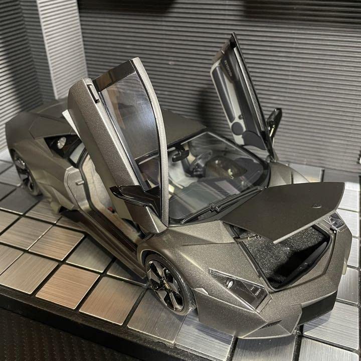 Amazon.co.jp: AutoArt 118 Lamborghini Reventon Grey : Toys