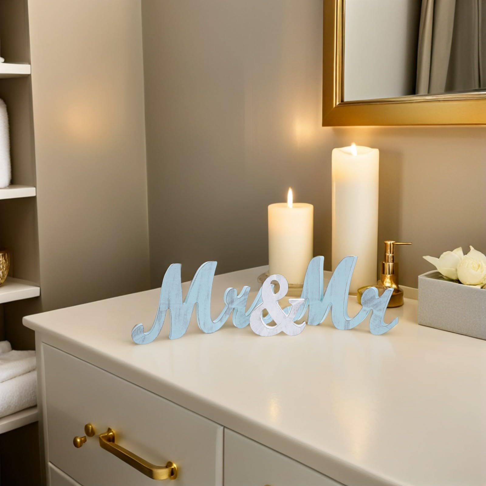 Decorazione da Tavolo per Matrimonio in Legno Blu Leggero Design Mr And Mrs, Centrotavola Elegante per Cerimonie e Atmosfera Romantica