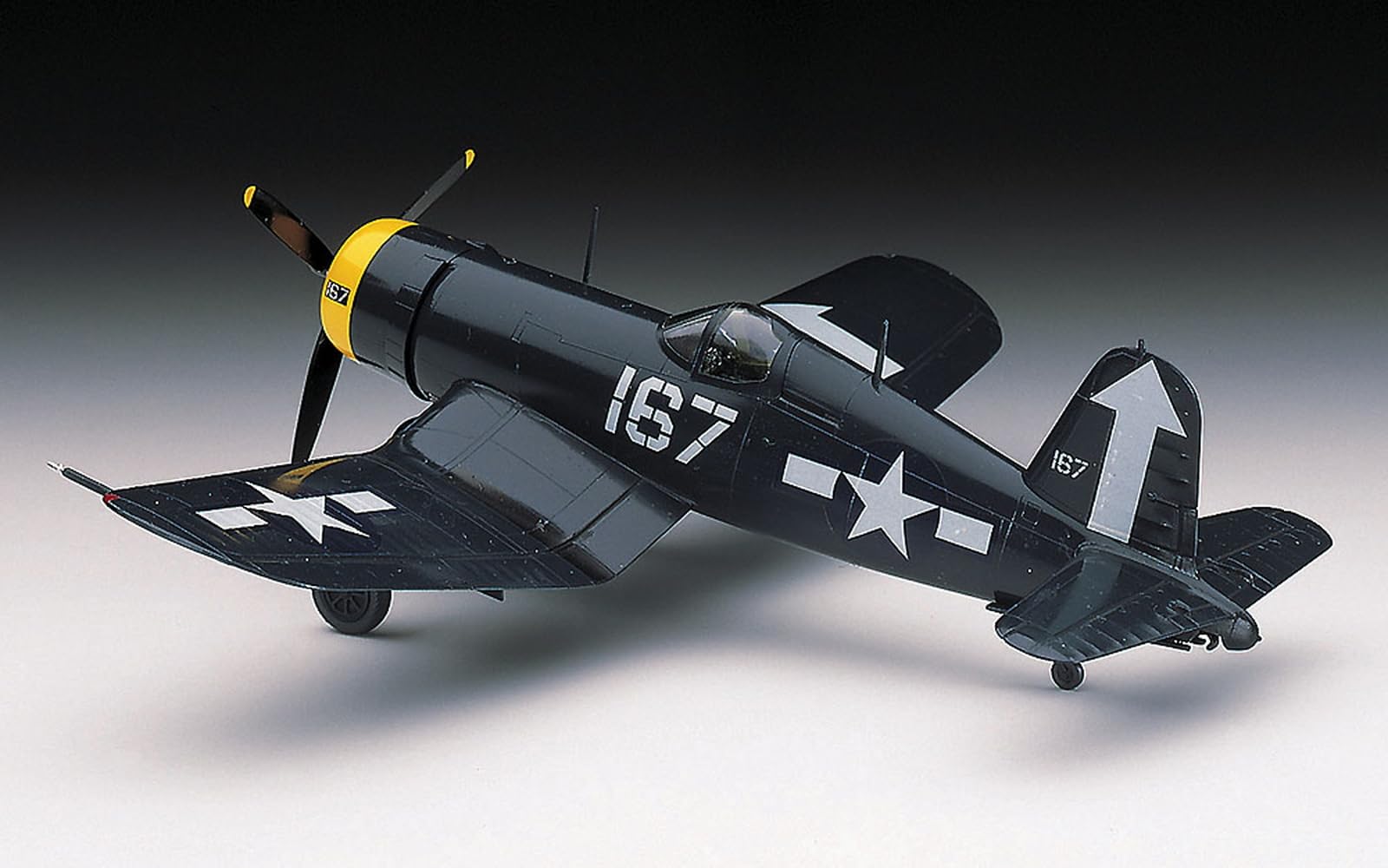 Amazon.com: Hasegawa 1:72 Scale F4U-1D Corsair Model Kit : Arts