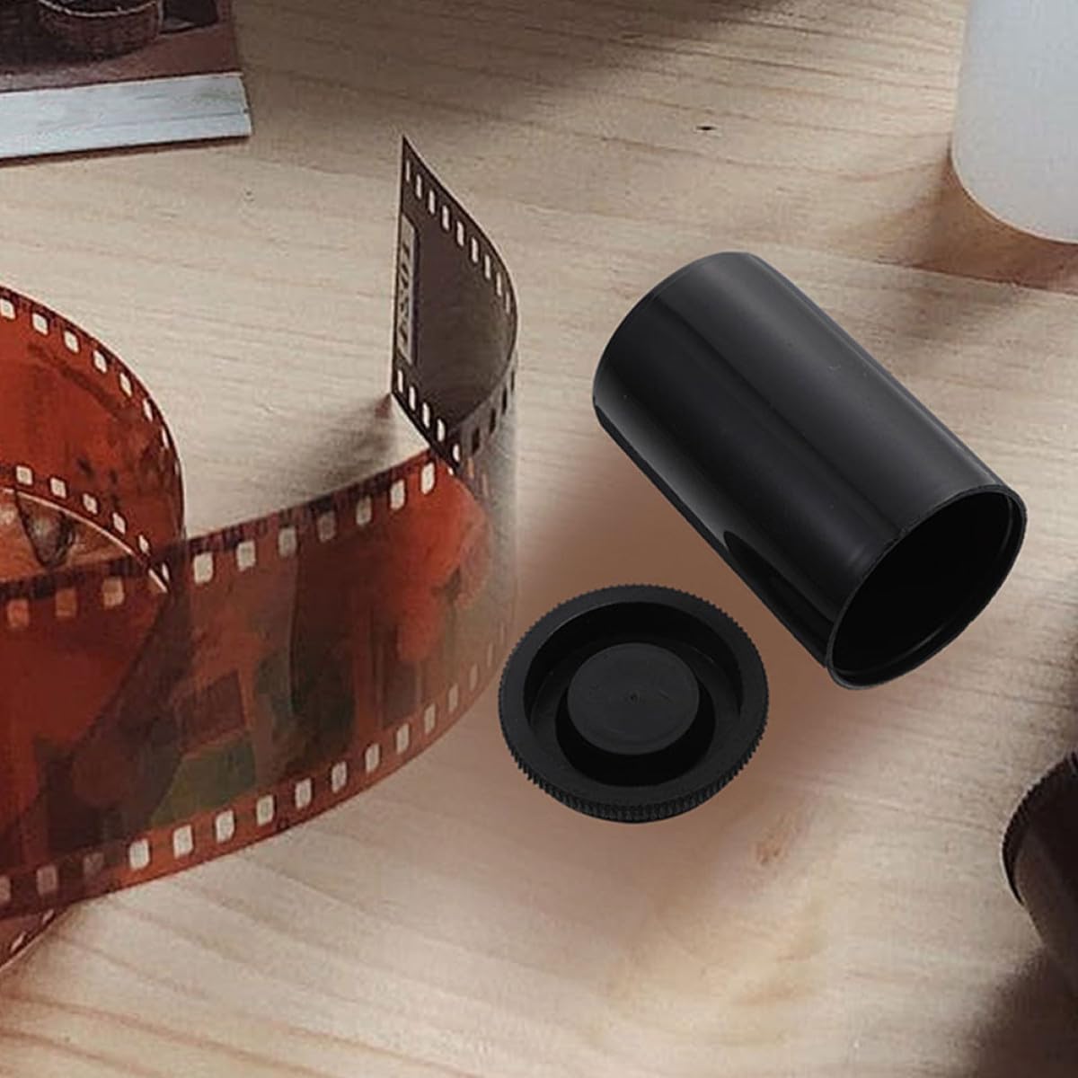 Alipis Boîtes de Rangement pour Films Photo en Plastique Couvercle Boîte Cylindrique Noire Lot de 50 Pièces Étui Étanche et Anti-Poussière pour Stockage et Transport de Pellicules