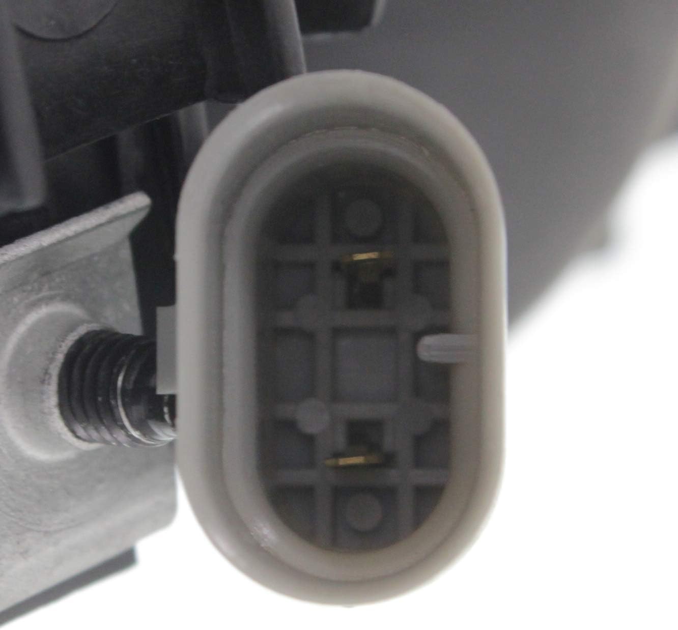 Evan Fischer Passenger Side Headlight for BMW 325i Base 2002-2005 Also Fits 325xi Halogen With bulb(s) Sedan & Wagon Replaces# 63127165772