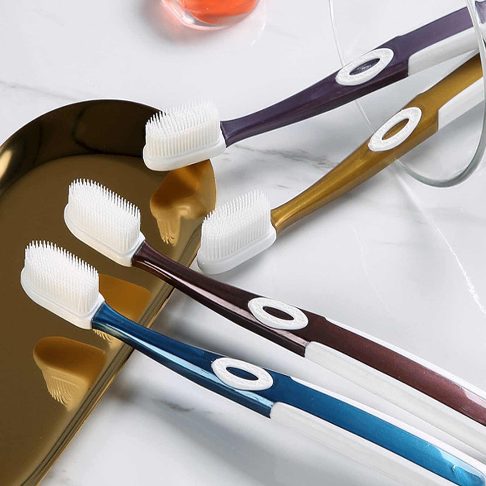 TEONEI Cepillo de dientes de silicona, cepillo de dientes extrasuave para dientes sensibles, 4 unidades (color al azar)
