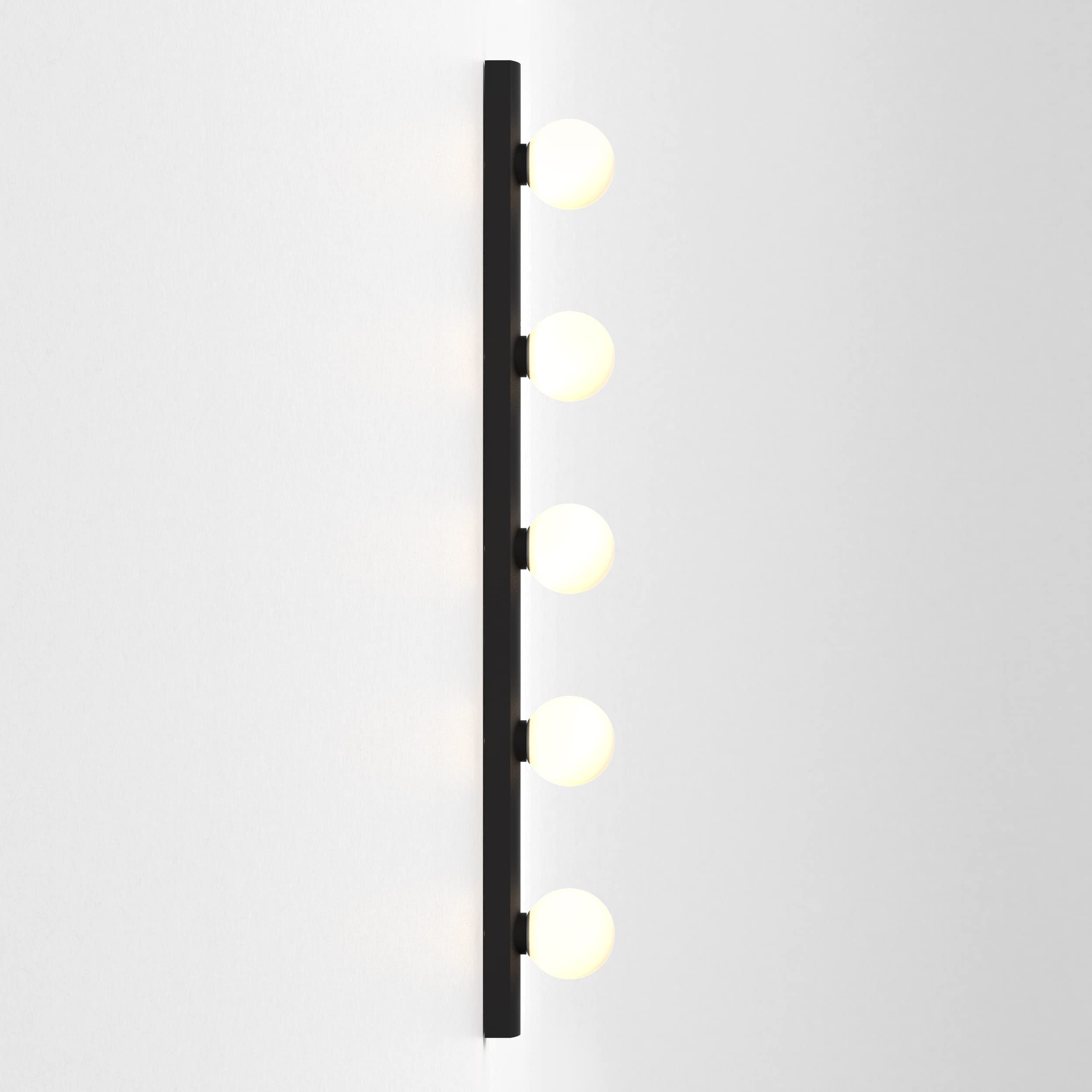 Astro Cabaret 5 II 1087008 - Lampada da parete per bagno, classe IP44, colore: Nero opaco