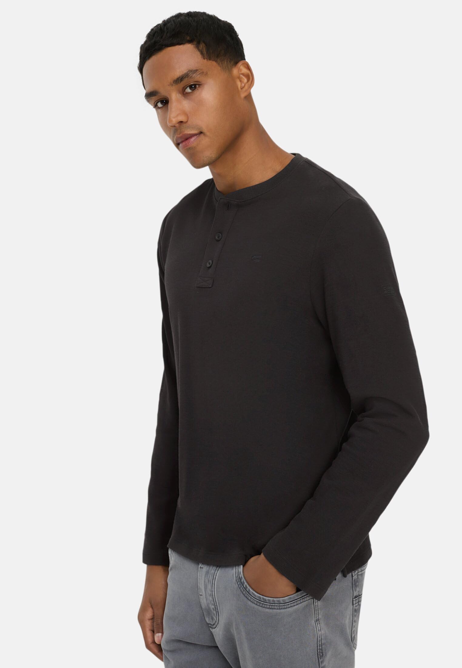 camel active Herren Henleyshirt aus Reiner Baumwolle