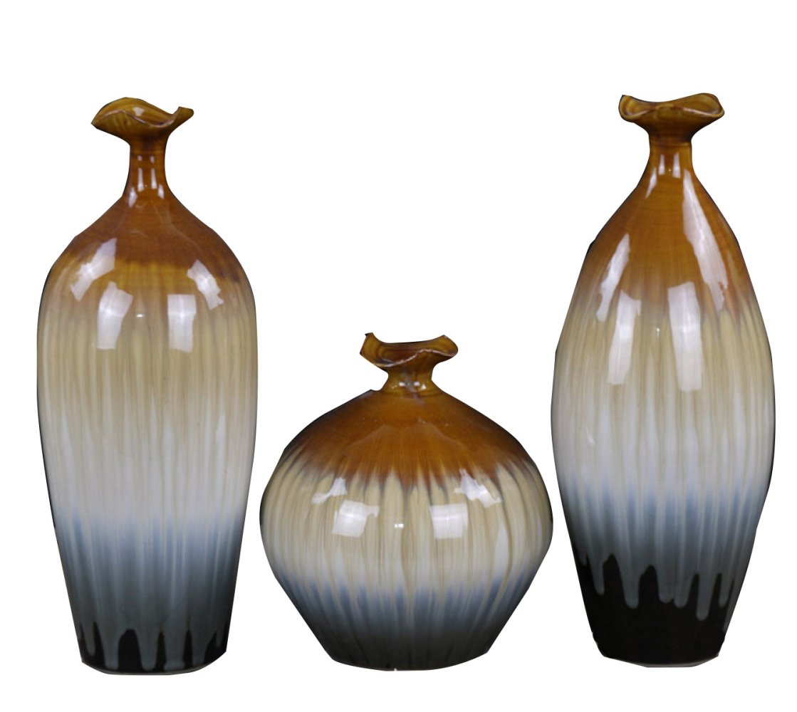 Vase porcelaine bleue et blanche pour un salon moderne au style artistique unique