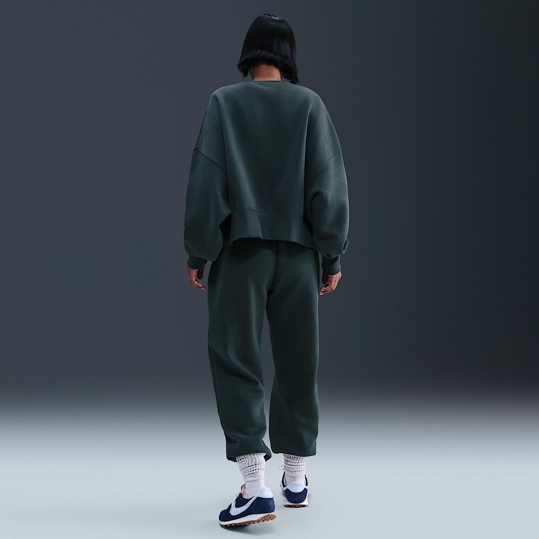 Nike Sportswear Phoenix Fleece Oversize-Trainingshose mit hohem Taillenbund für Damen, FZ5996