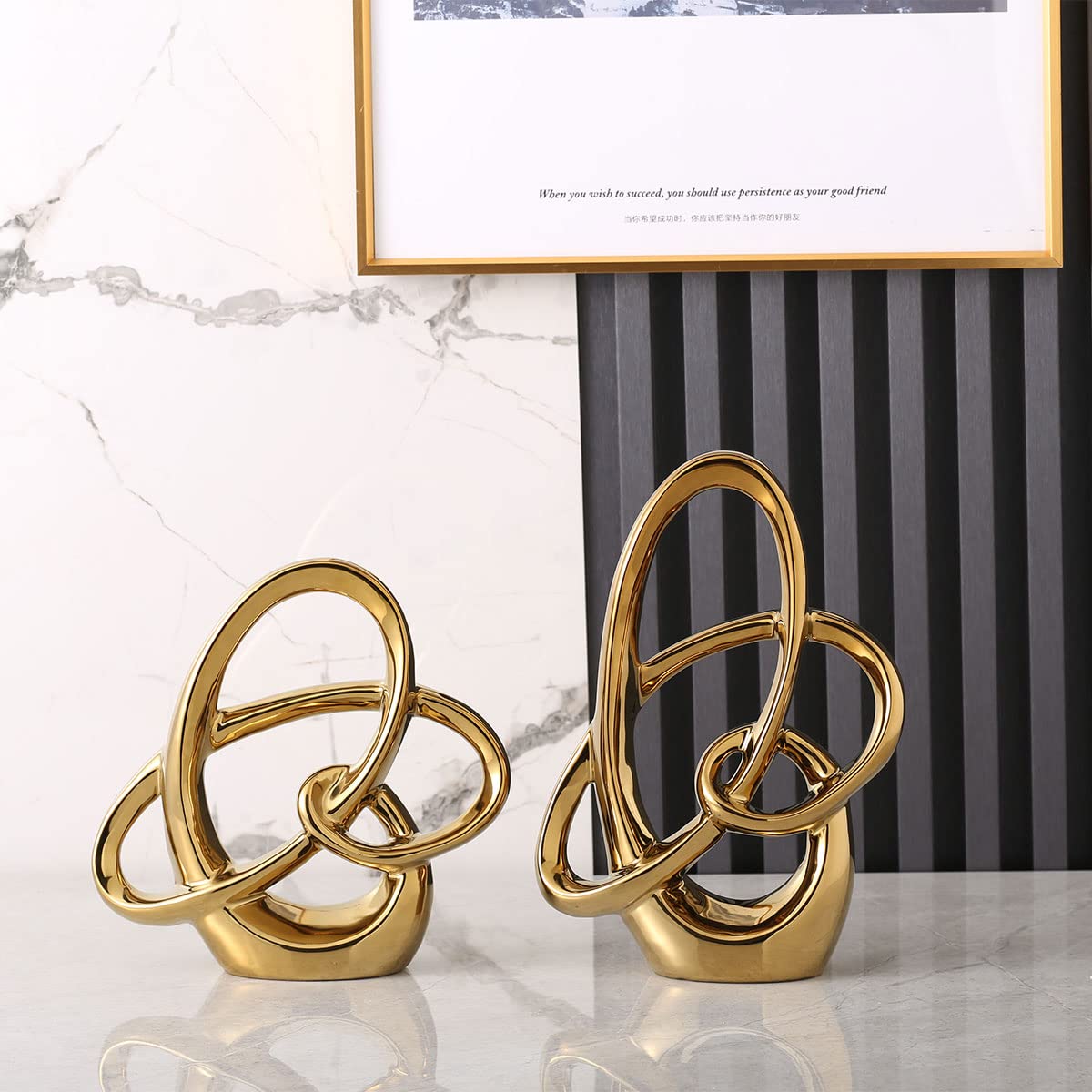 QIANLING Statua in ceramica con decorazioni moderne in oro - Figurina astratta di accento domestico per soggiorno, camera da letto, ufficio, mensola, mensola del camino - Decorazione di nozze