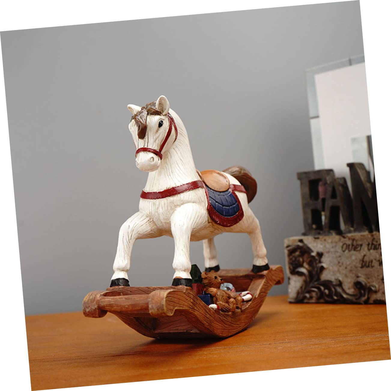 Resin Schaukelpferd Weihnachtsschmuck Tischdeko für Weihnachten Lustiges Hobbyhorse Ornament für Wohnzimmer und Schlafzimmer Weihnachtsdekoration für Zuhause