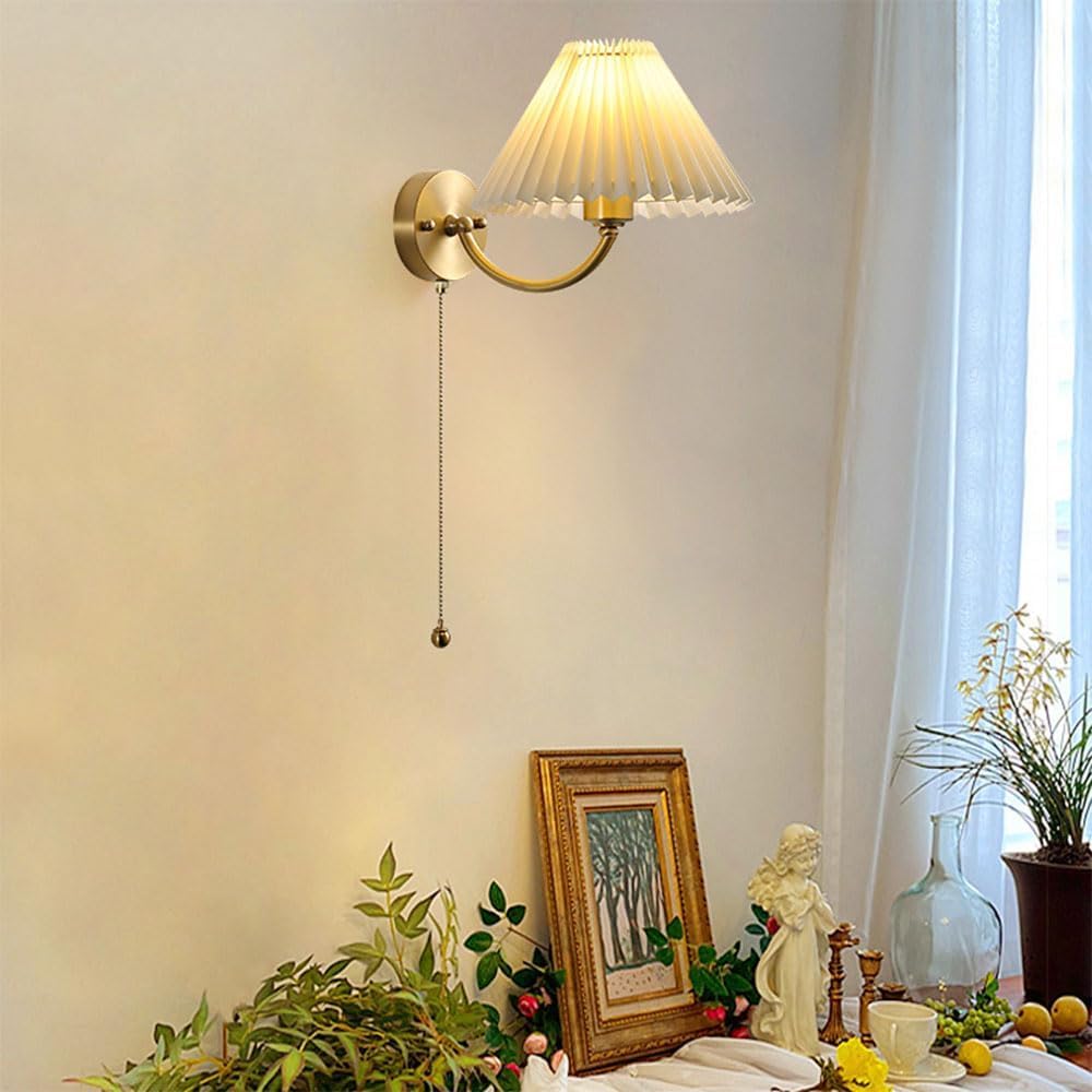 Applique da parete in ottone con catena a tirante, lampada da interni vintage con paralume in tessuto plissettato – lampada moderna per camera da letto, bagno, soggiorno