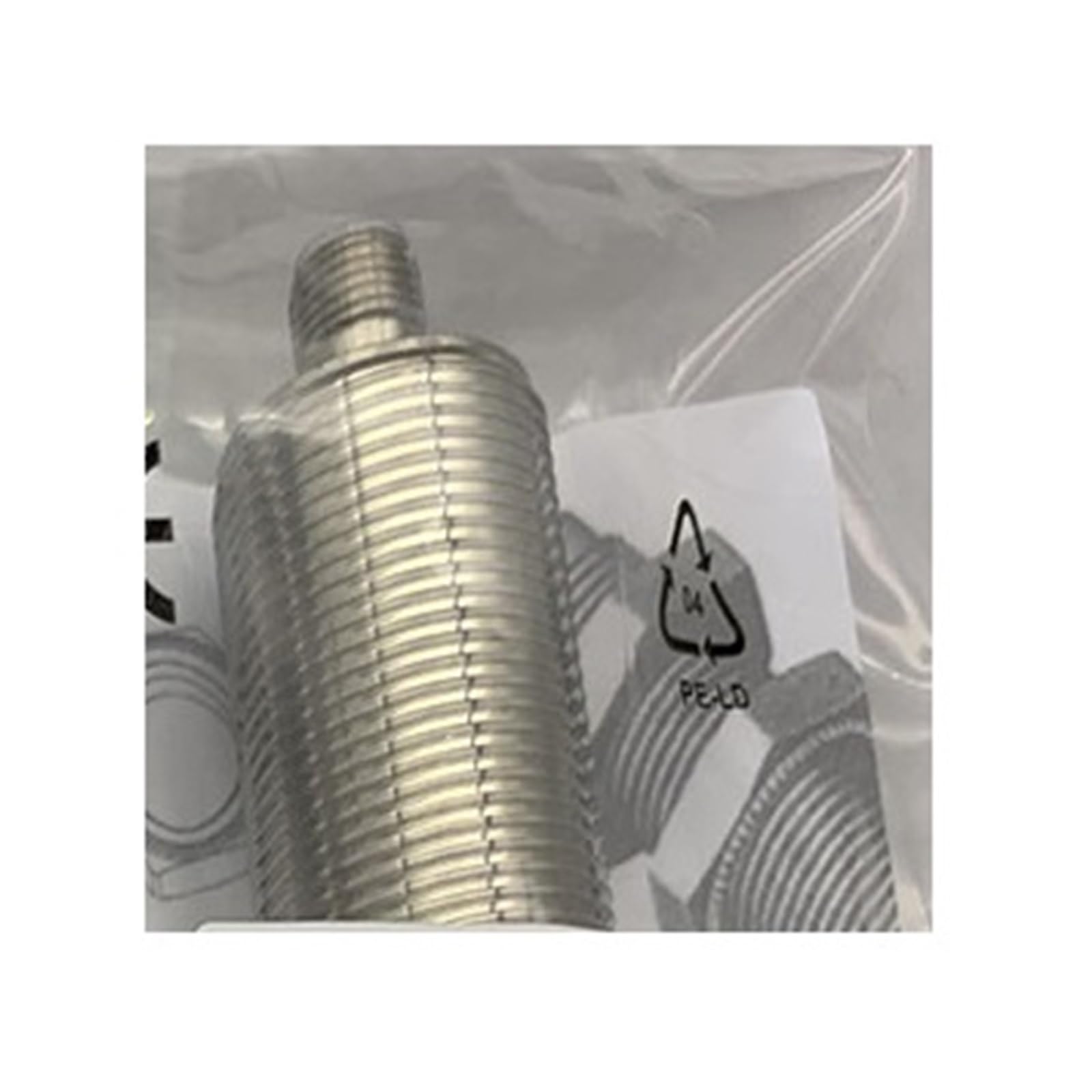 Capteur UB300-18GM45A-I-V15 pour automatiser le tri des emballages en usine de recyclage
