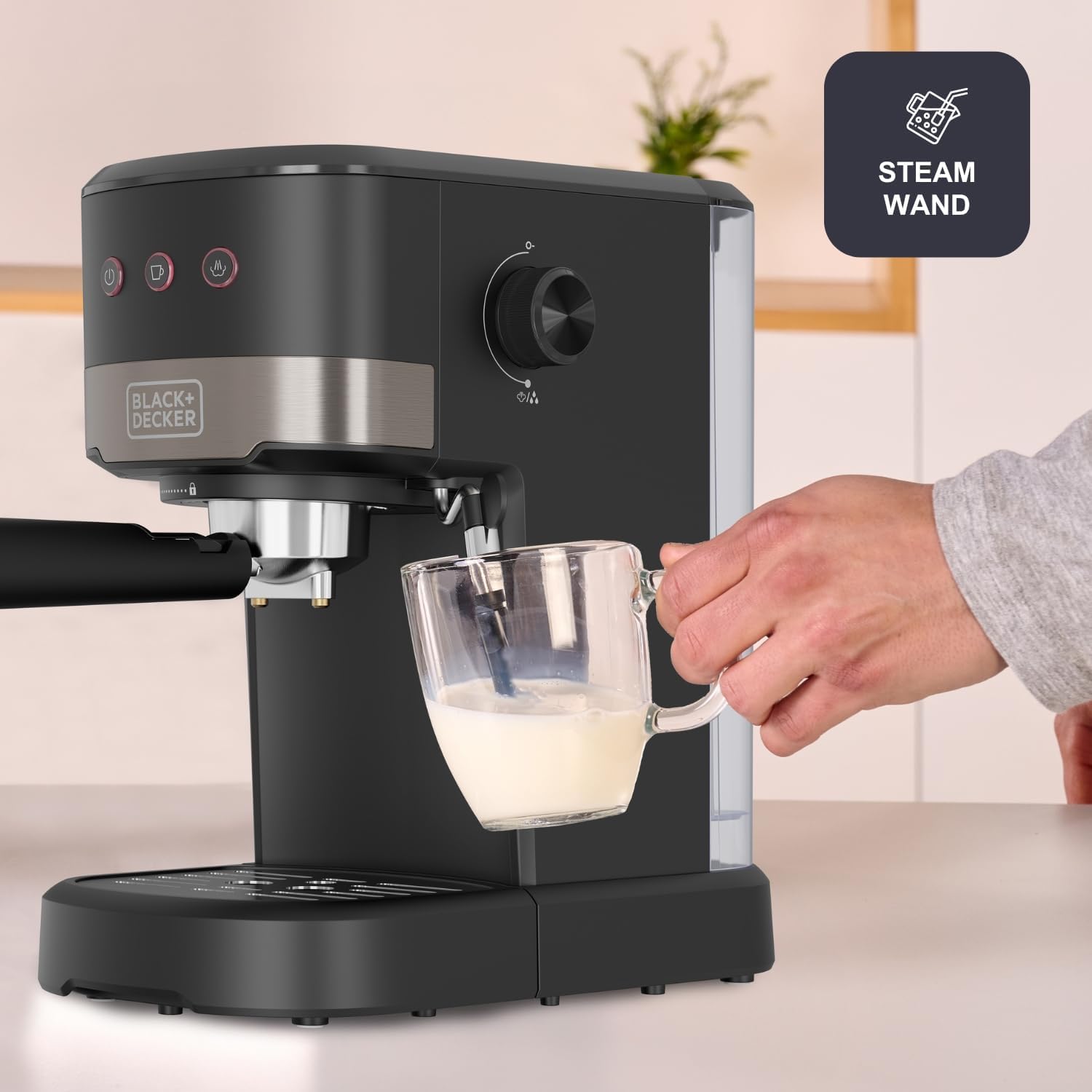 BLACK+DECKER – Macchina da Caffè Espresso Compatta BXCO1100E | 1100W | 20 Bar di Pressione | 3 Funzioni | Vaporizzatore Integrato | Serbatoio Estraibile da 1,4 L | Per Caffè Macinato