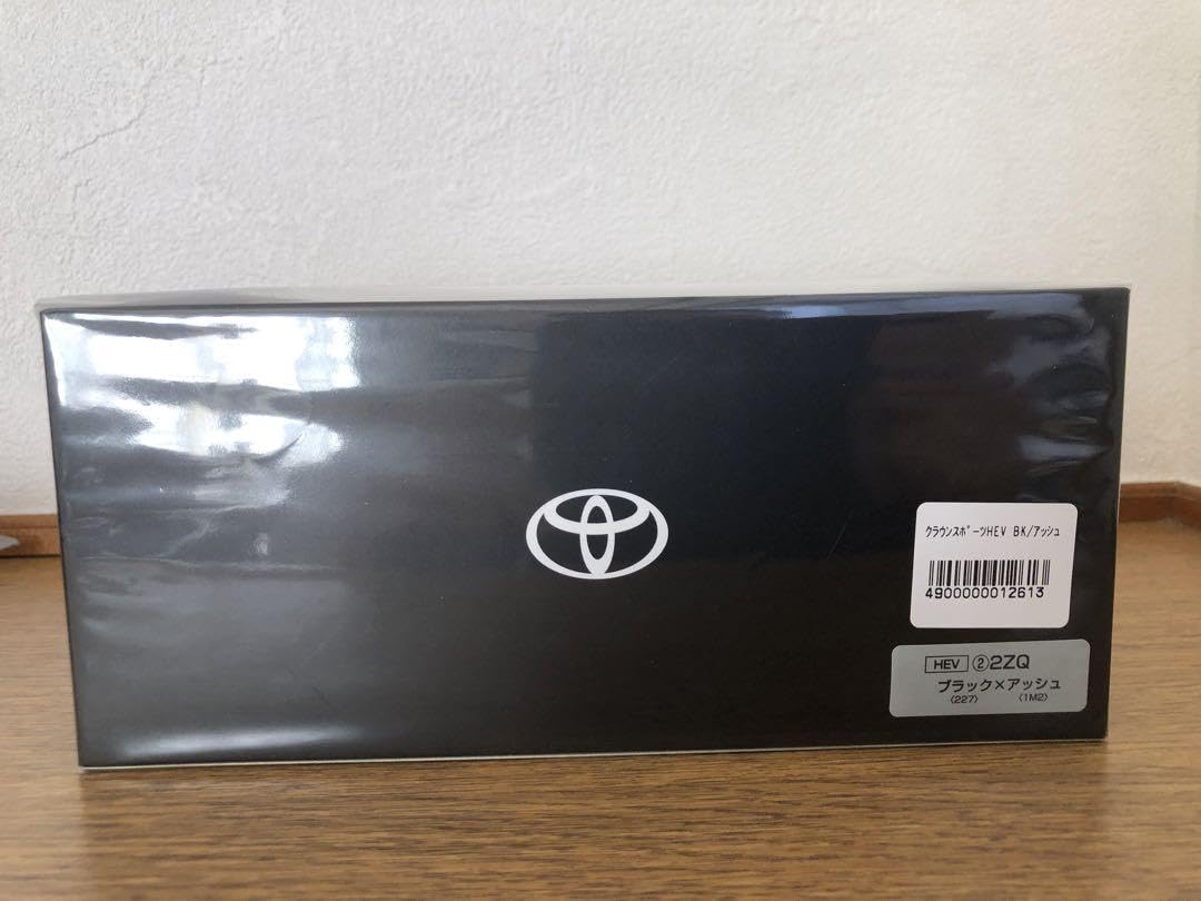 トヨタクラウンスポーツPHEV　カラーサンプルミニカー ブラック×アッシュ Amazon.co.jp: クラウンスポーツ ブラック×アッシュ カラーサンプル