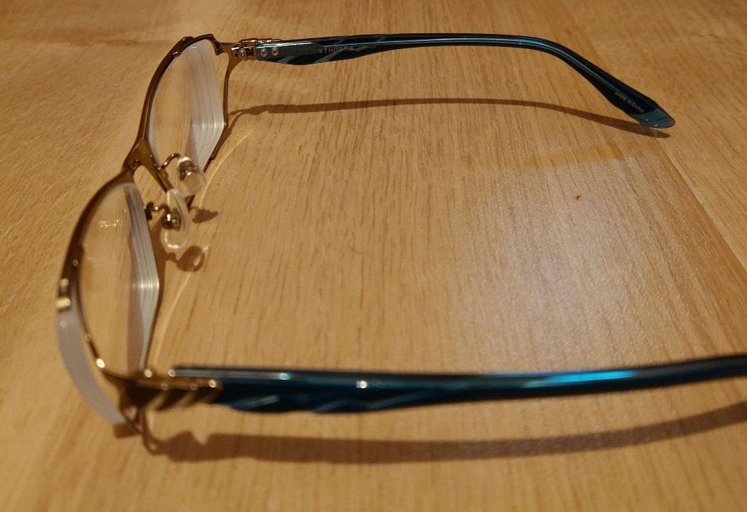 モンスターハンター×眼鏡市場コラボメガネ ジンオウガモデル 1486647.jpg