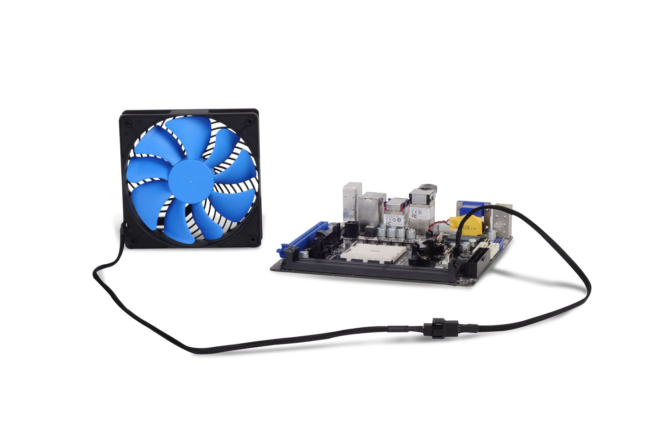 Silverstone CPF03 - Cavo di prolunga per ventola PWM con Silverstone CPF03 - Cavo di prolunga per ventola PWM con