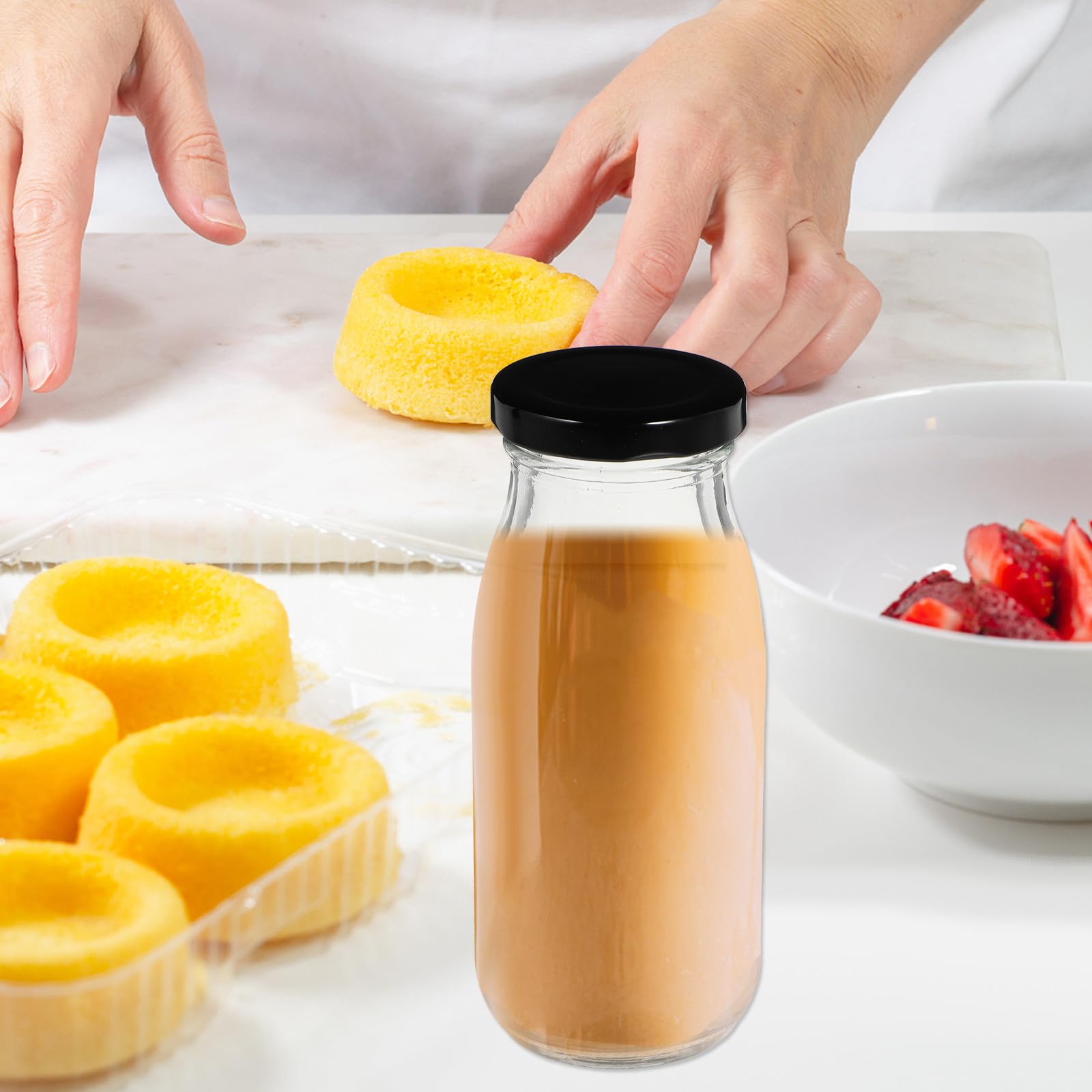 Housoutil Verdickte 250ml Glasflasche mit Schwarzem Deckel Stabile Milchflasche für Joghurt und Saft Verschließbar und Tragbar für Familien und Restaurants