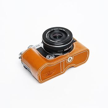オリンパス　OLYMPUS PEN7 E-P7 予備バッテリー付き　ボディのみ オリンパス OLYMPUS PEN E-P7 ボディ [シルバー] 価格比較