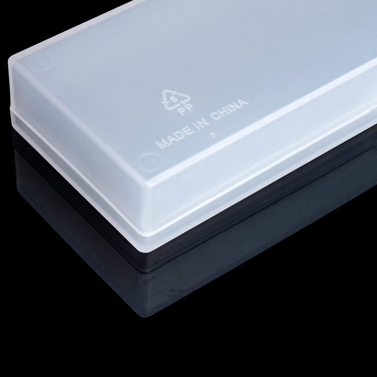 Qeuly 4 Pack 7.2" x 2.5" x 0.98" Small Rectangle Plastic Case Mini Storage Containers with Hinged Lids Translucent Matte Plastic Organizer Box for Small Items Craft Supplies (Translucent)
