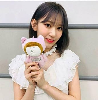 Amazon.co.jp: IZ*ONE 宮脇咲良 ぬいぐるみ マスコット : おもちゃ