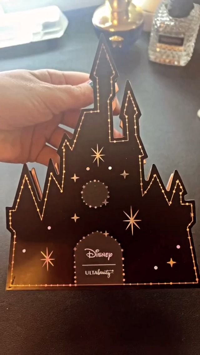 Amazon.com: Impressions Vanity Disney Mickey Mouse Wall Mirror