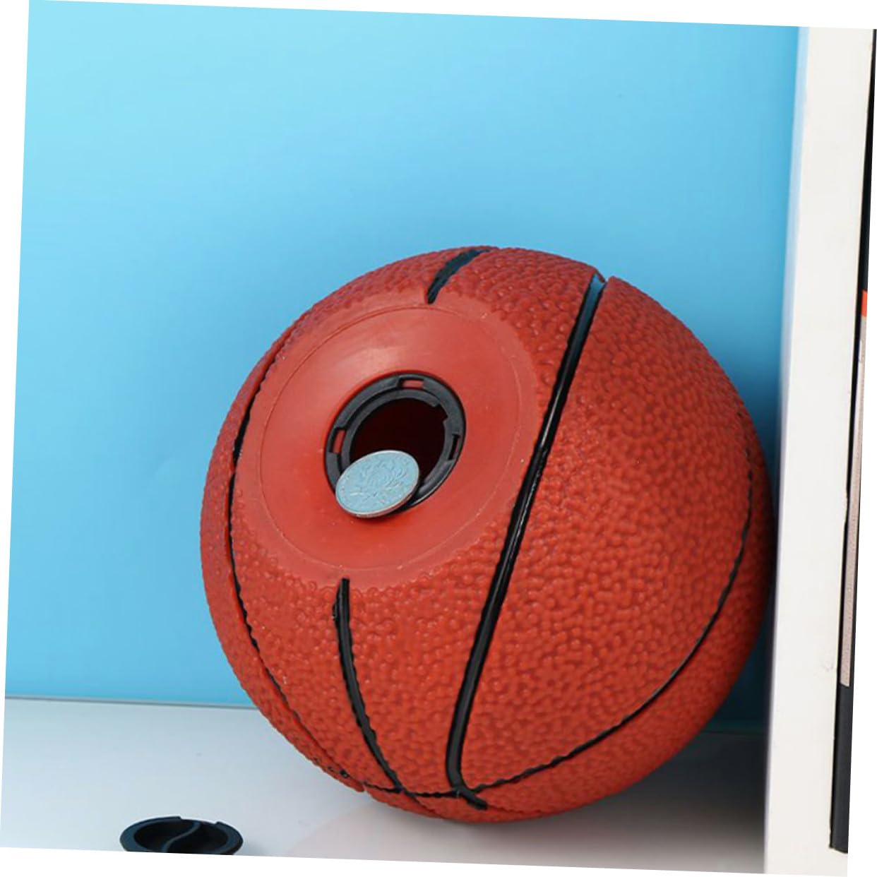 Hohopeti Salvadanaio in Vinile Rosso a Forma di Pallone da Basket Capacità Interna Ampia Resistente e Decorativo e Design Sportivo Unico per Tavolo e Scrivania