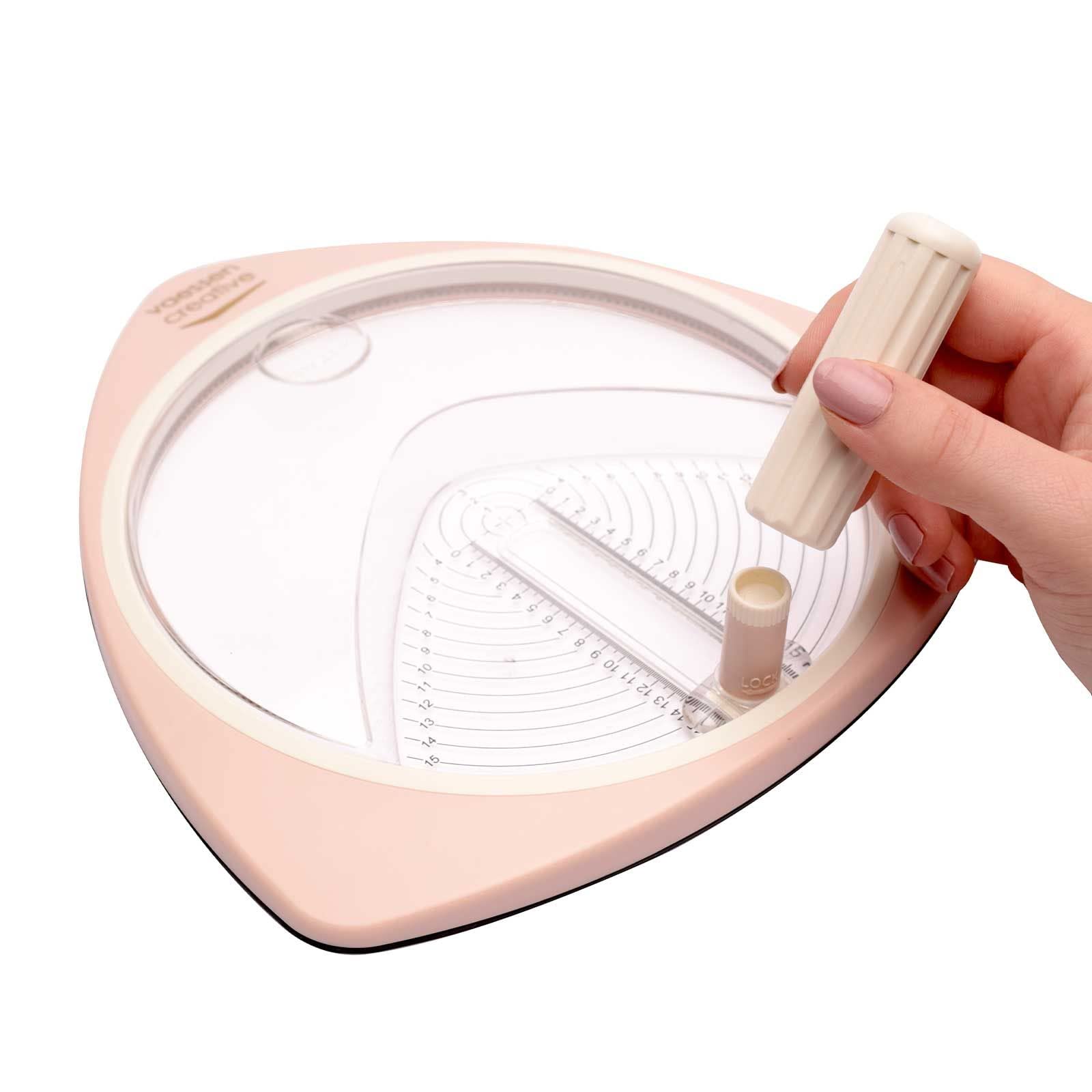 Vaessen Creative Taglierino per Carta – Macchina da Taglio e Accessorio Creativo - Ø 2,5 – Ø 15 cm - su Cartoncino, Etichette, Cartone, Foto e Gommapiuma da Fai-Da-Te - Rosa