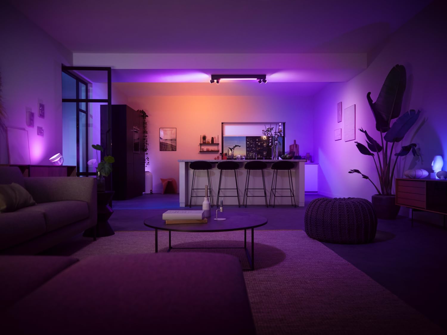 Philips Hue White & Color Ambiance Centris Deckenlampe mit 4-er Spot (4.200 lm), dimmbare LED Spots für das Hue Lichtsystem mit 16 Mio. Farben, smarte Lichtsteuerung über Sprache und App, schwarz
