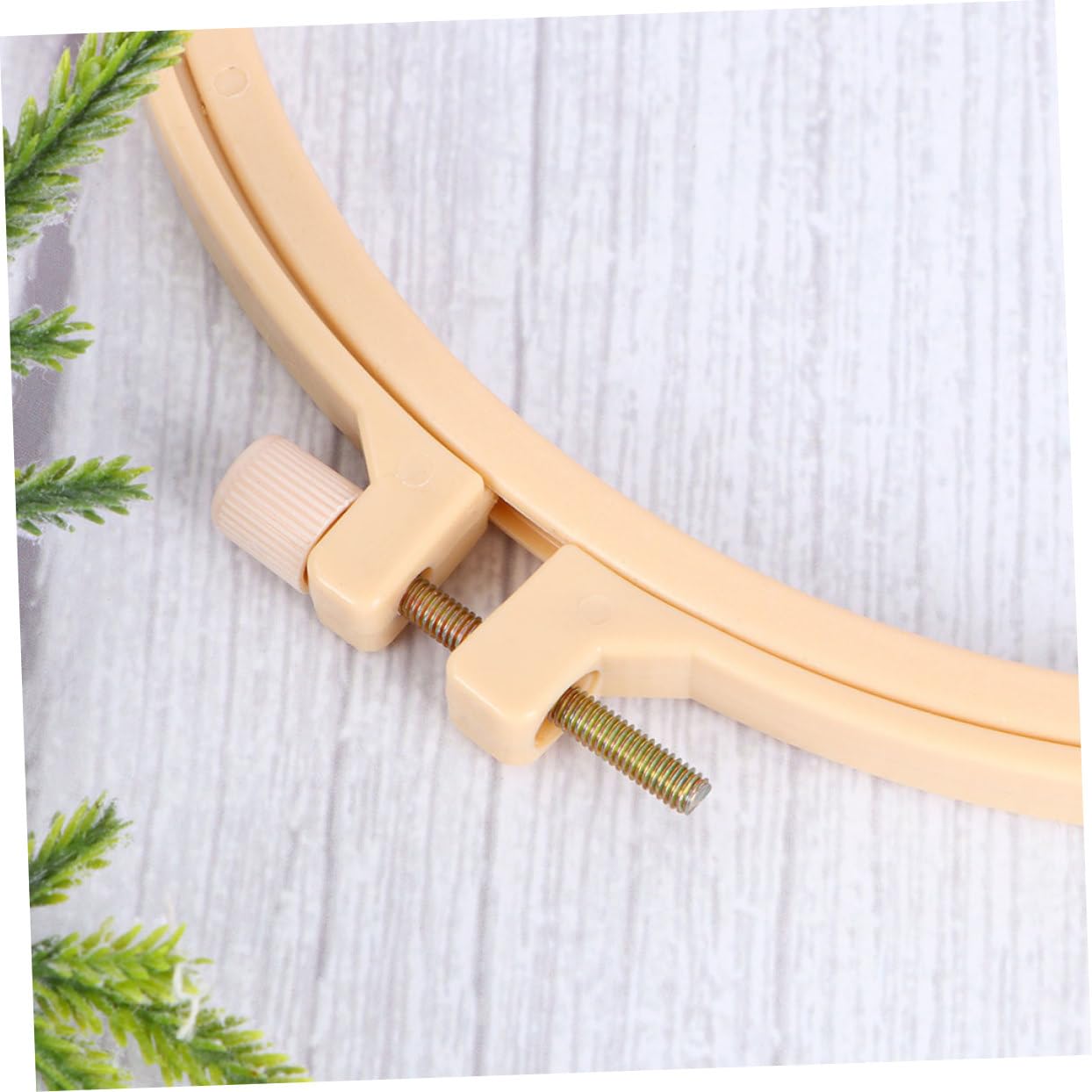 Tofficu 2sets Strumenti Per Ricamo Stile Shiba Inu Tela Rotonda Forbici Fili Colorati e Accessori Per Arte Creativa Per Ragazzo Ragazza e Hobby Fai Te