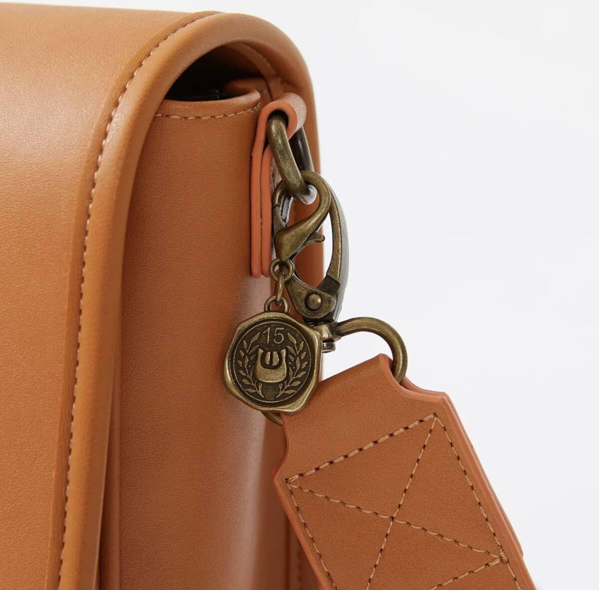 Amazon.co.jp: 夏目友人帳 モデル ショルダーバッグ ニャンコ先生 15