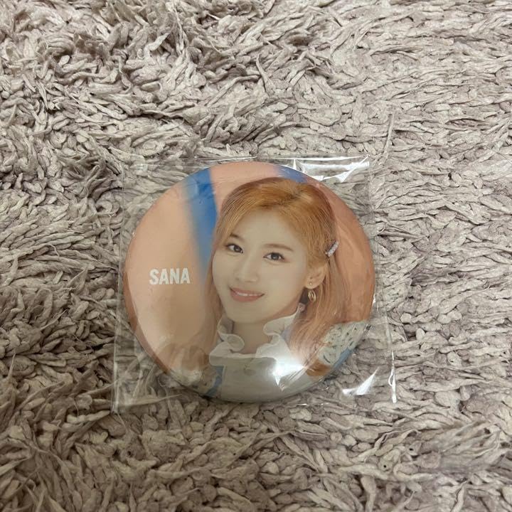 Amazon | TWICE缶バッジサナ | バッジ | おもちゃ